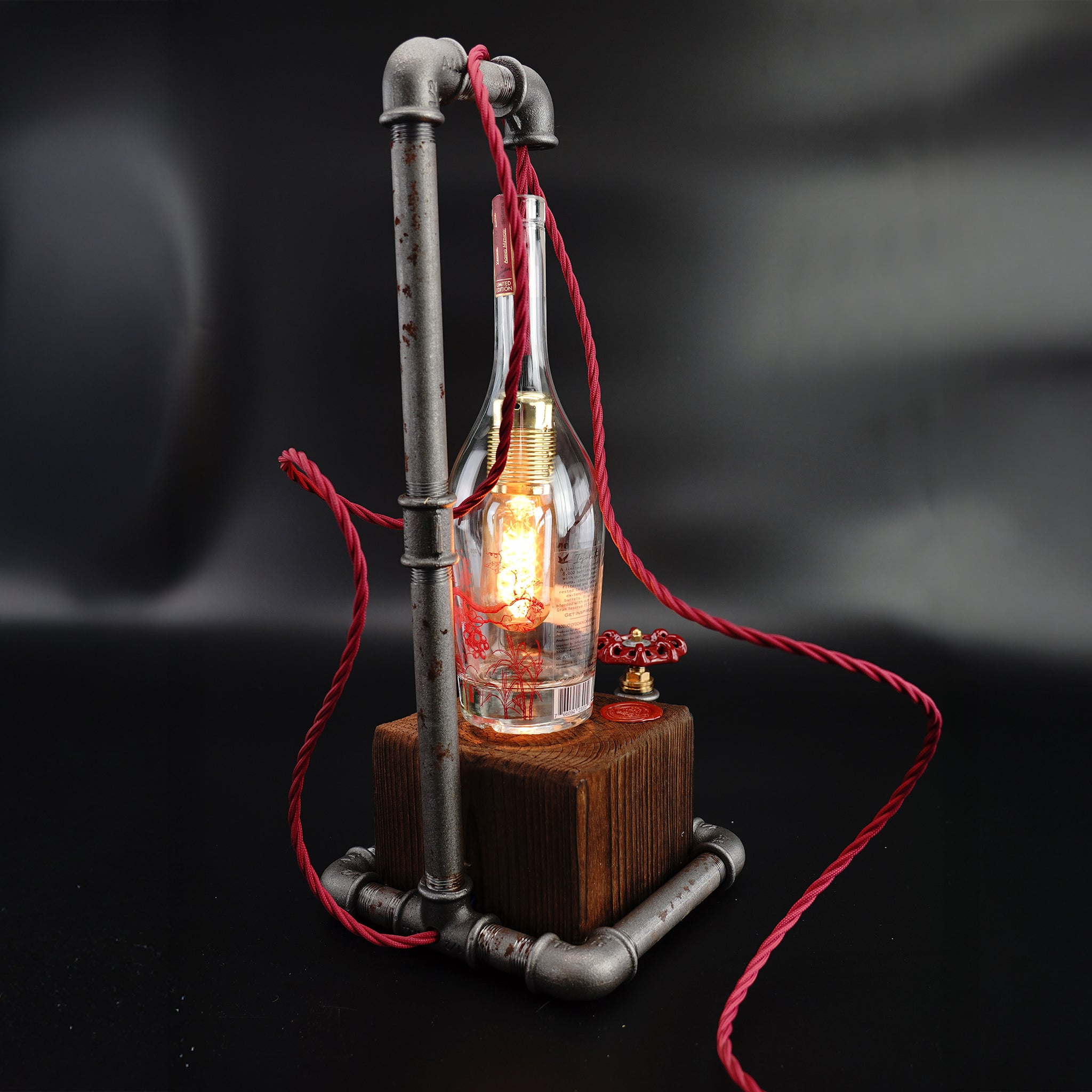 Cognac | Handgefertigte Designer Lampe